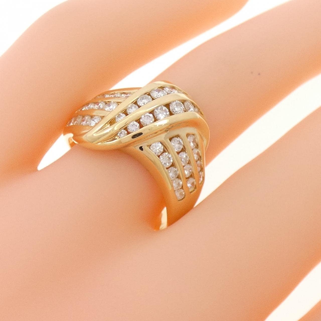 K18YG ダイヤモンド リング 0.84CT