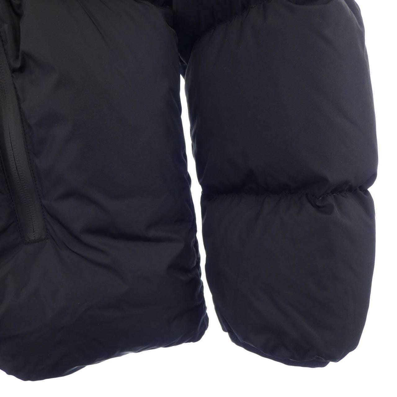 モンクレール MONCLER ダウンジャケット