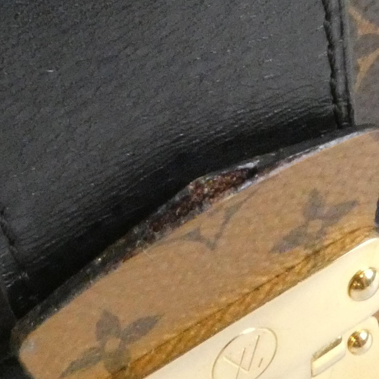 ルイヴィトン モノグラム リバース トランク クラッチ M43596 ショルダーバッグ