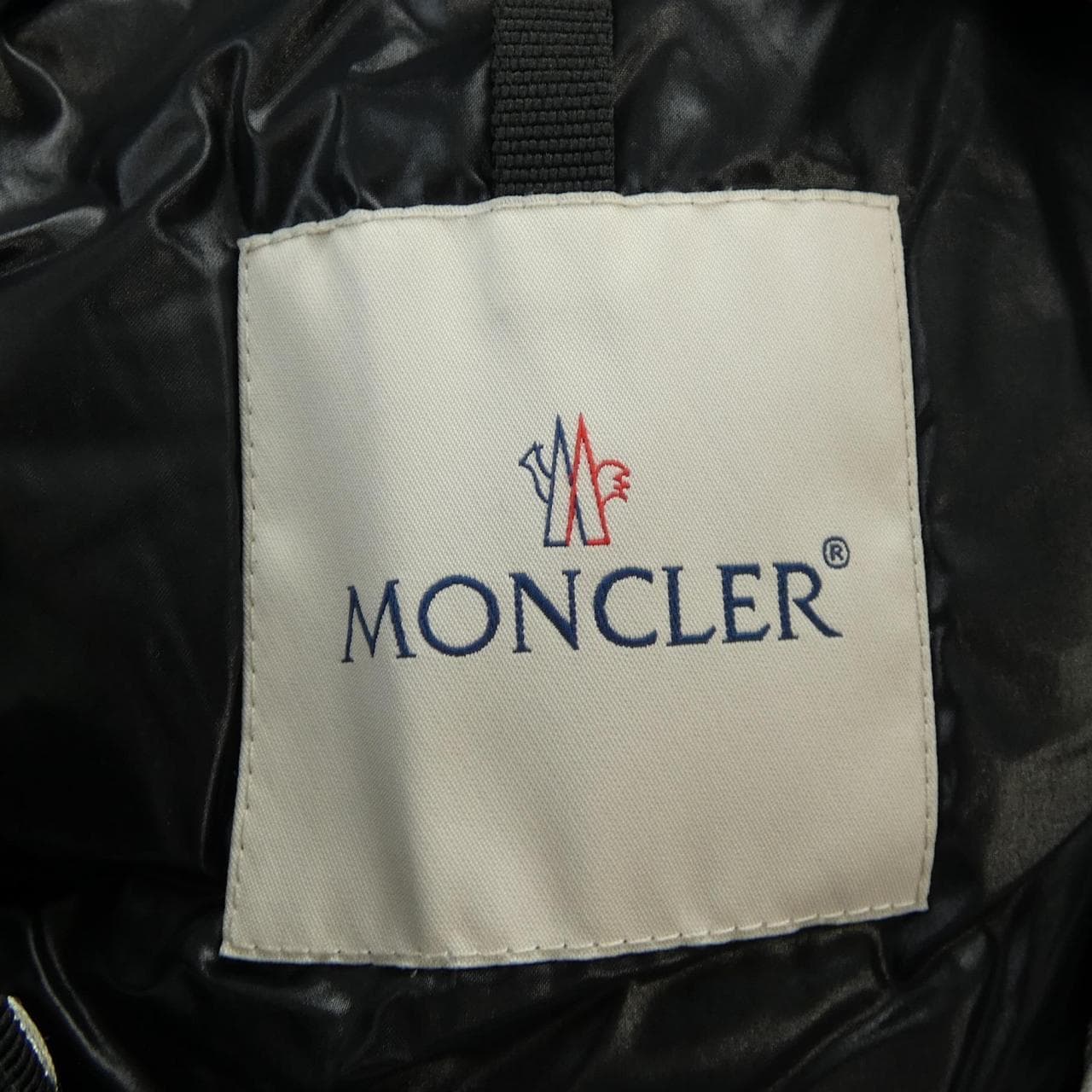 モンクレール MONCLER ダウンジャケット