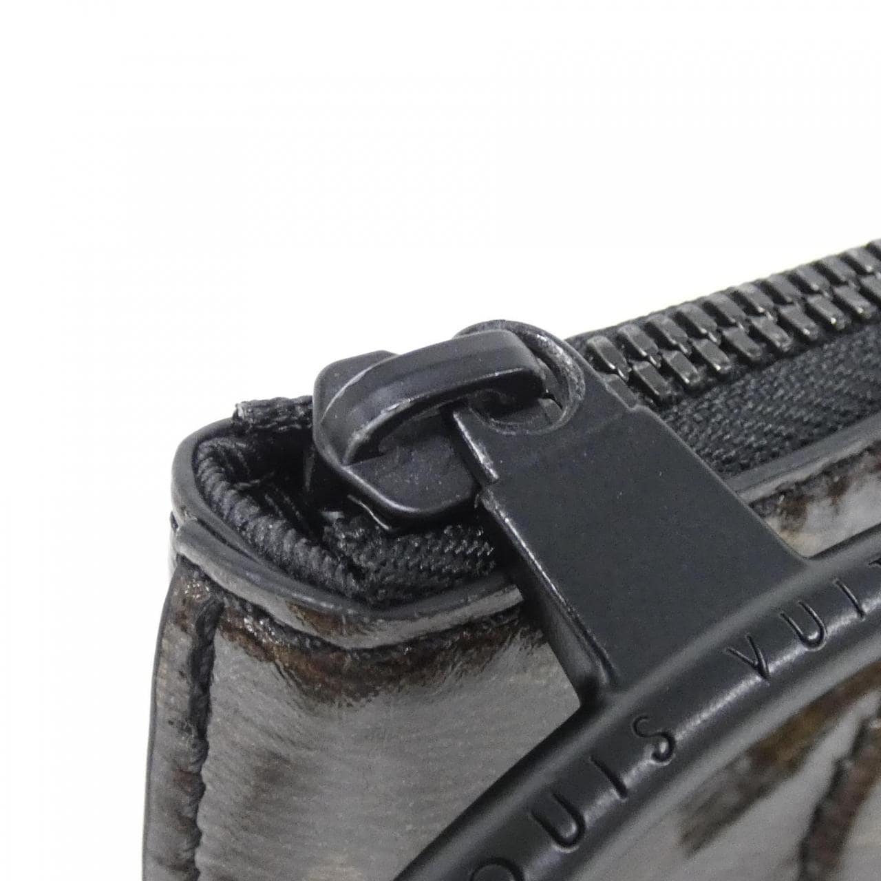 ルイヴィトン モノグラム グレーズ ポシェット コスモス M63271 バッグ