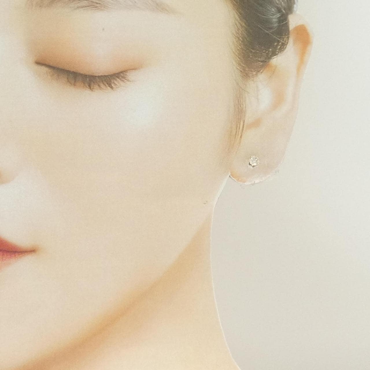 K18YG单钻鑽石耳環，0.20克拉，单耳