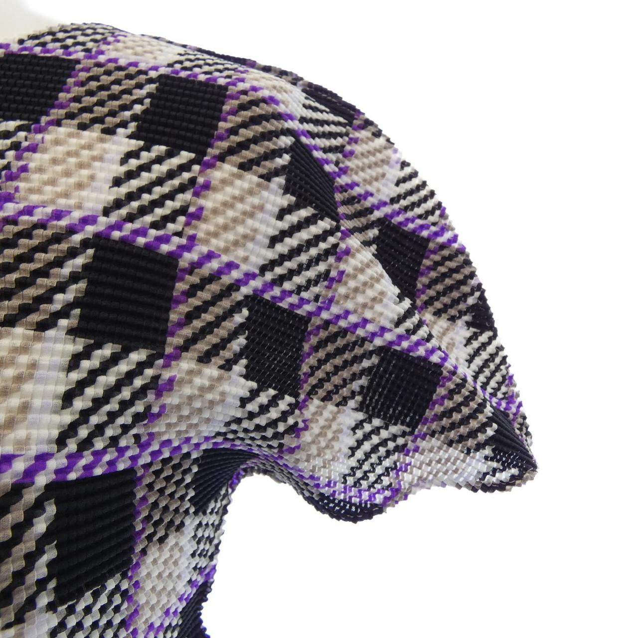 ミーイッセイミヤケ me ISSEY MIYAKE MI43FK236 トップス