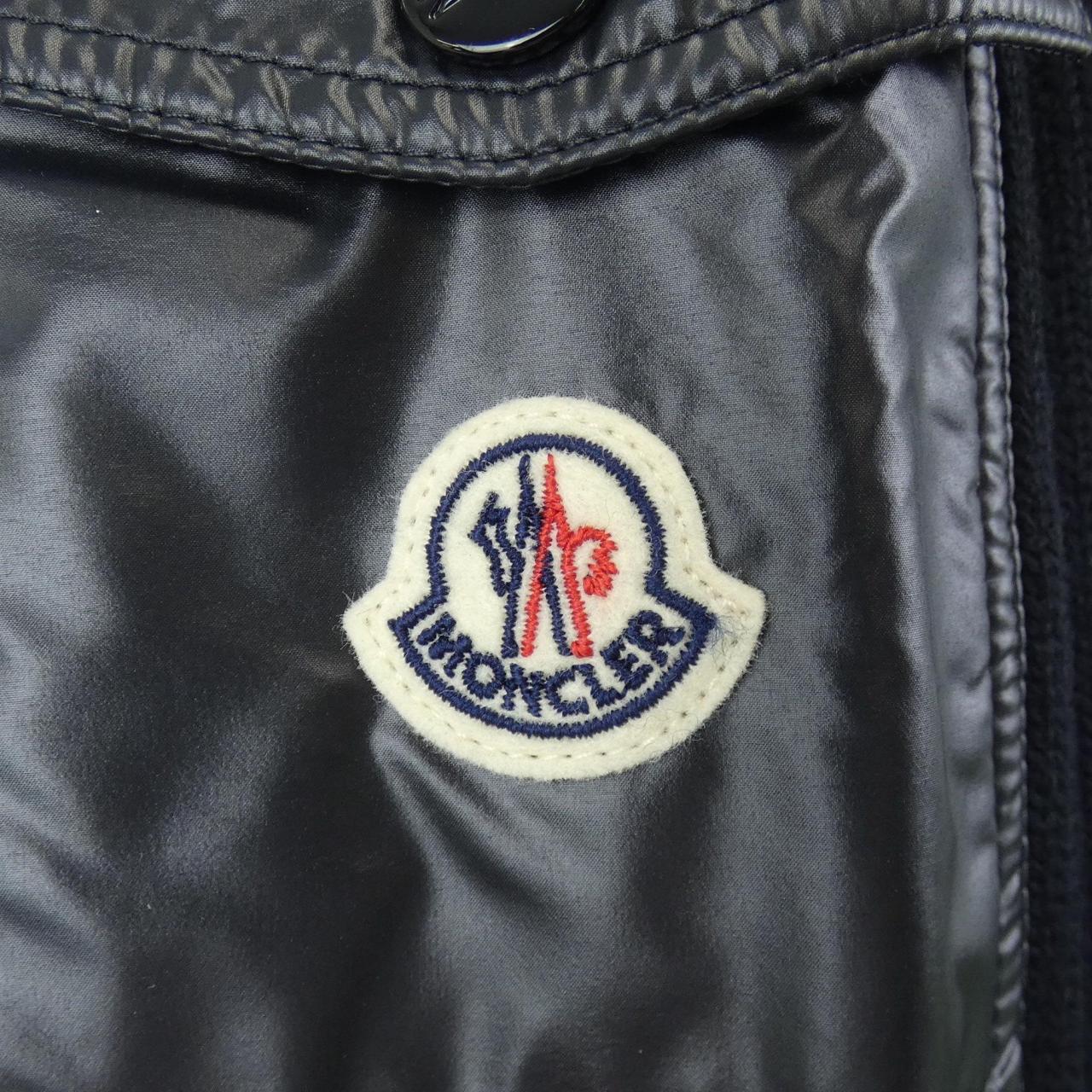 モンクレール MONCLER ダウンジャケット