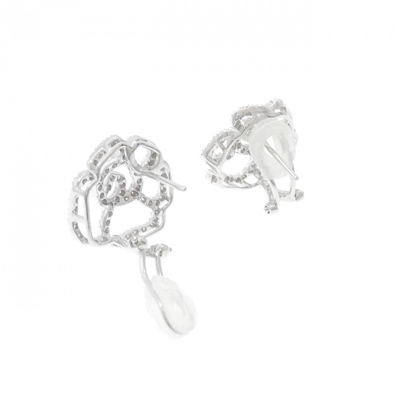 750WG フラワー ダイヤモンド ピアス