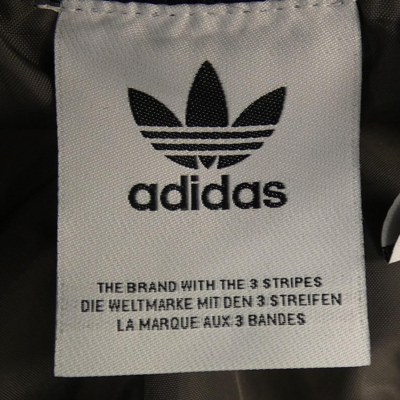 アディダス ADIDAS JD3776 ブルゾン