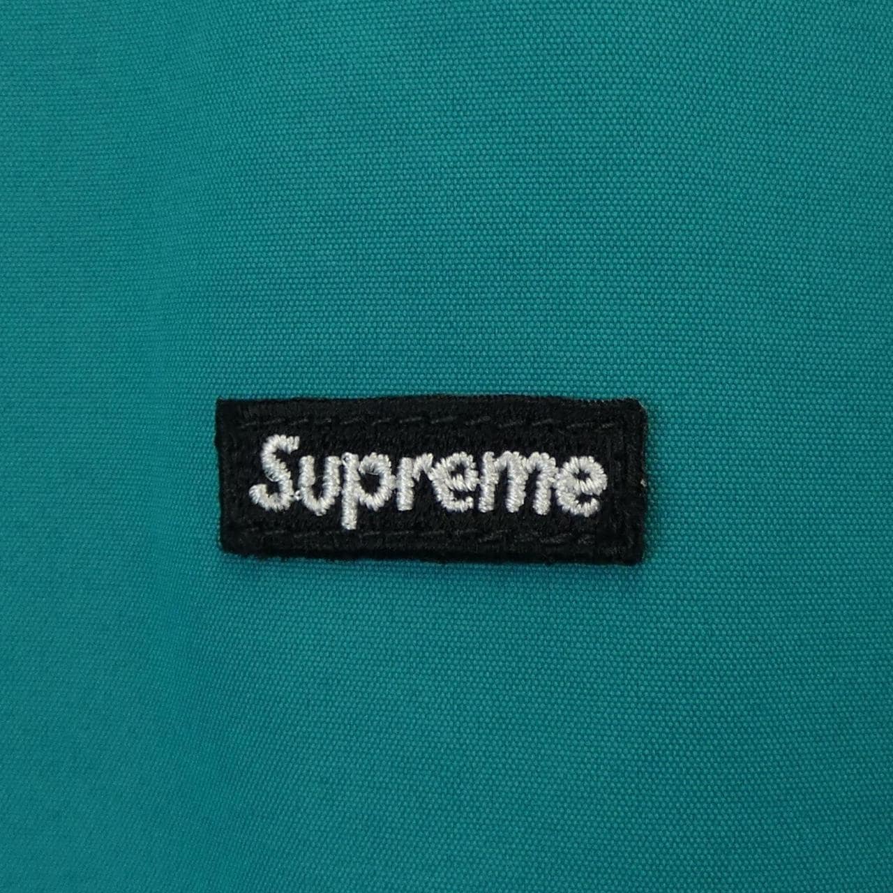 SUPREME超级大衣