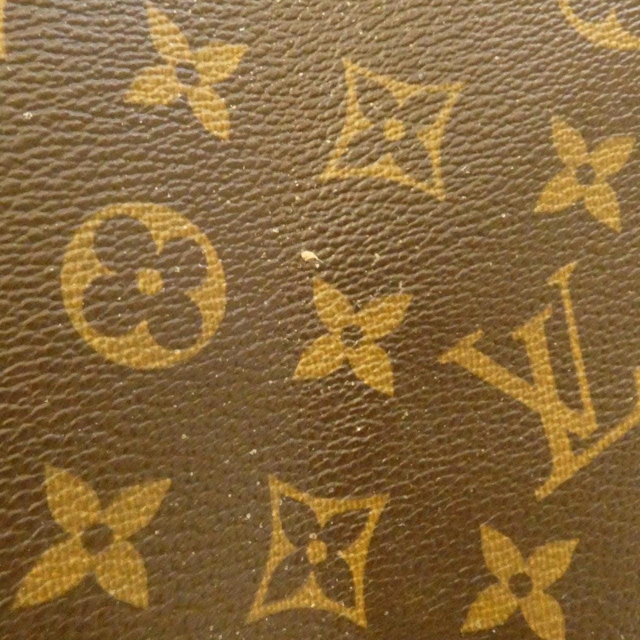 ルイヴィトン モノグラム トータリー MM M56689 バッグ