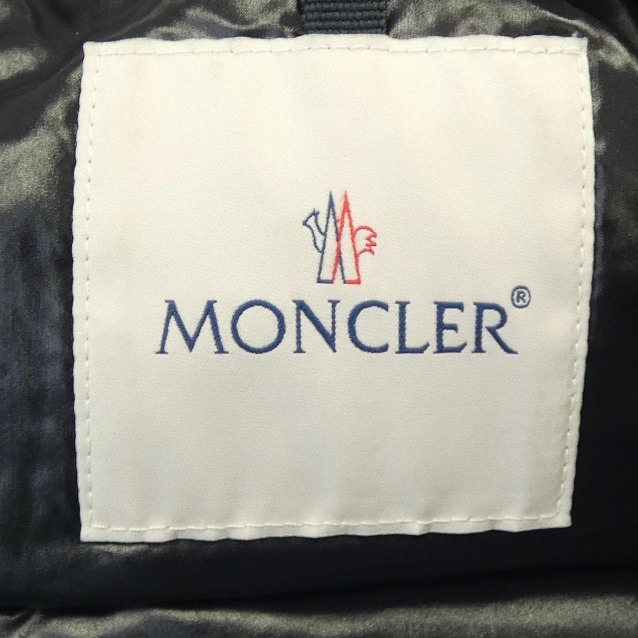 モンクレール MONCLER ダウンジャケット