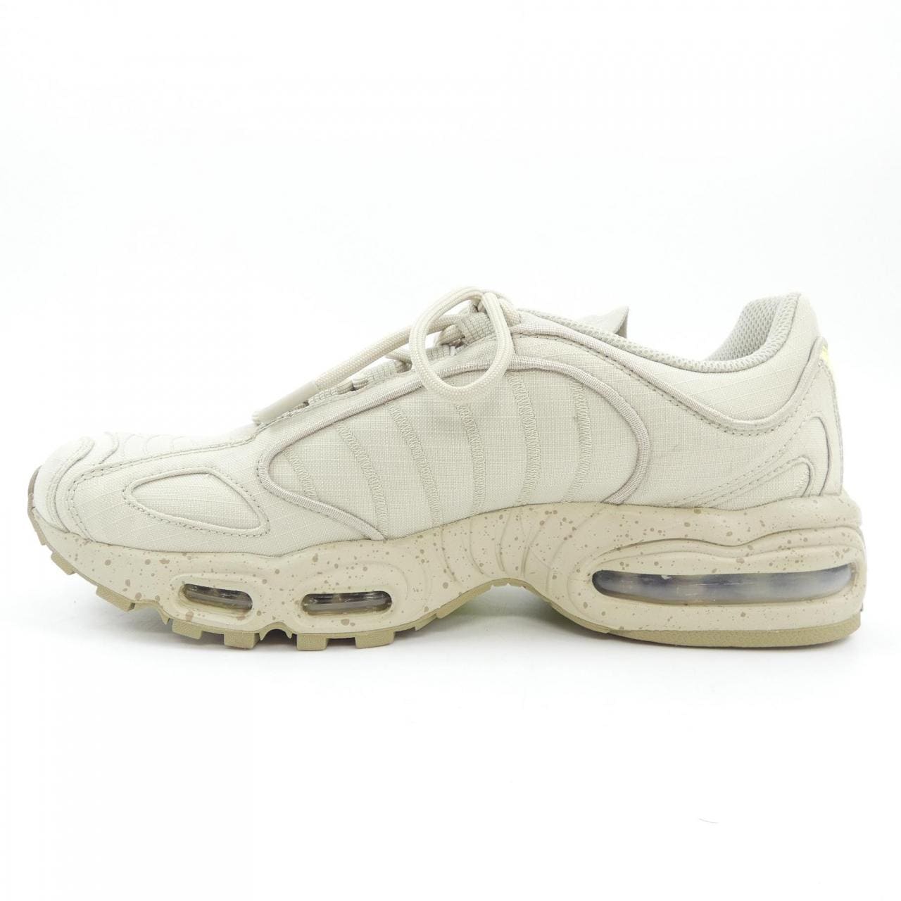 ナイキ NIKE スニーカー