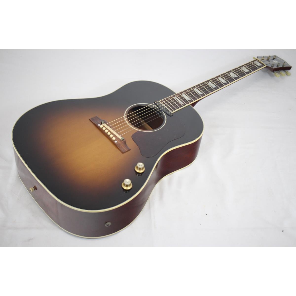 GIBSON CUSTOM SHOP J-160E