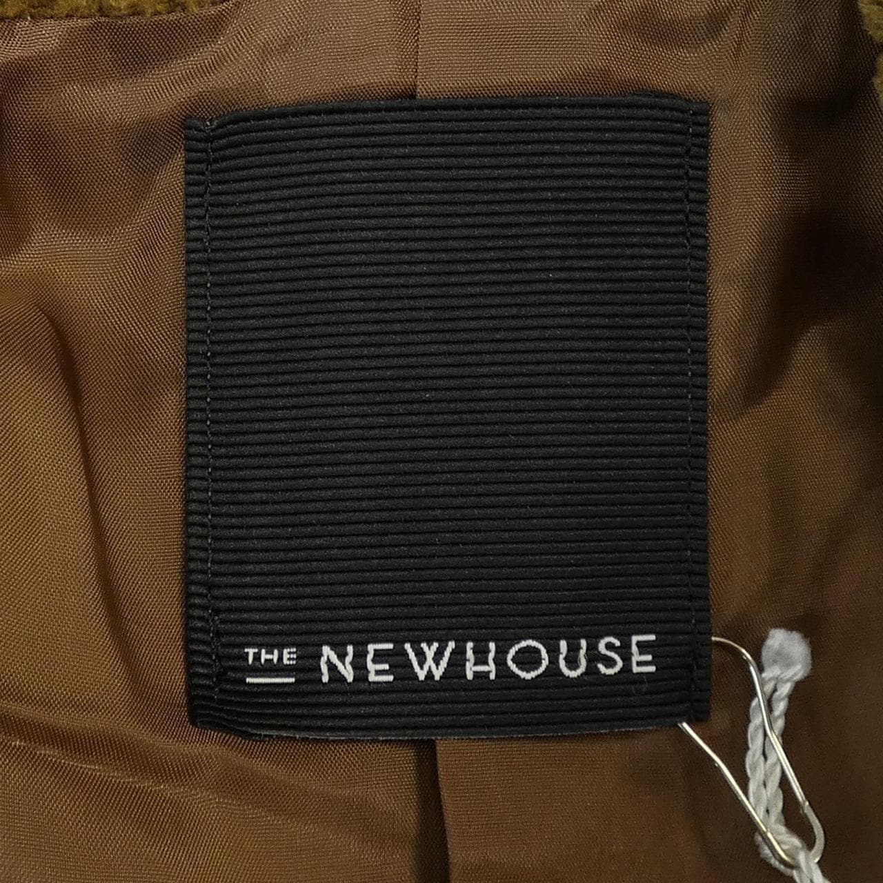 ザニューハウス THE NEWHOUSE ジャケット