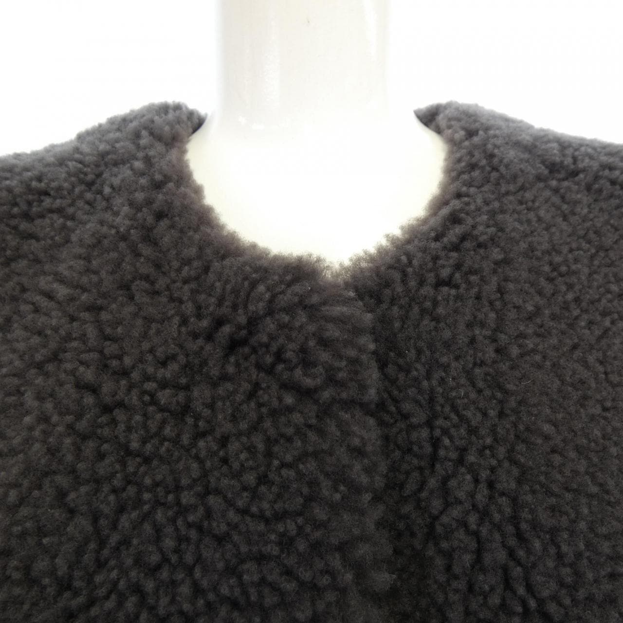 カールドノヒュー KARL DONOGHUE ムートンベスト