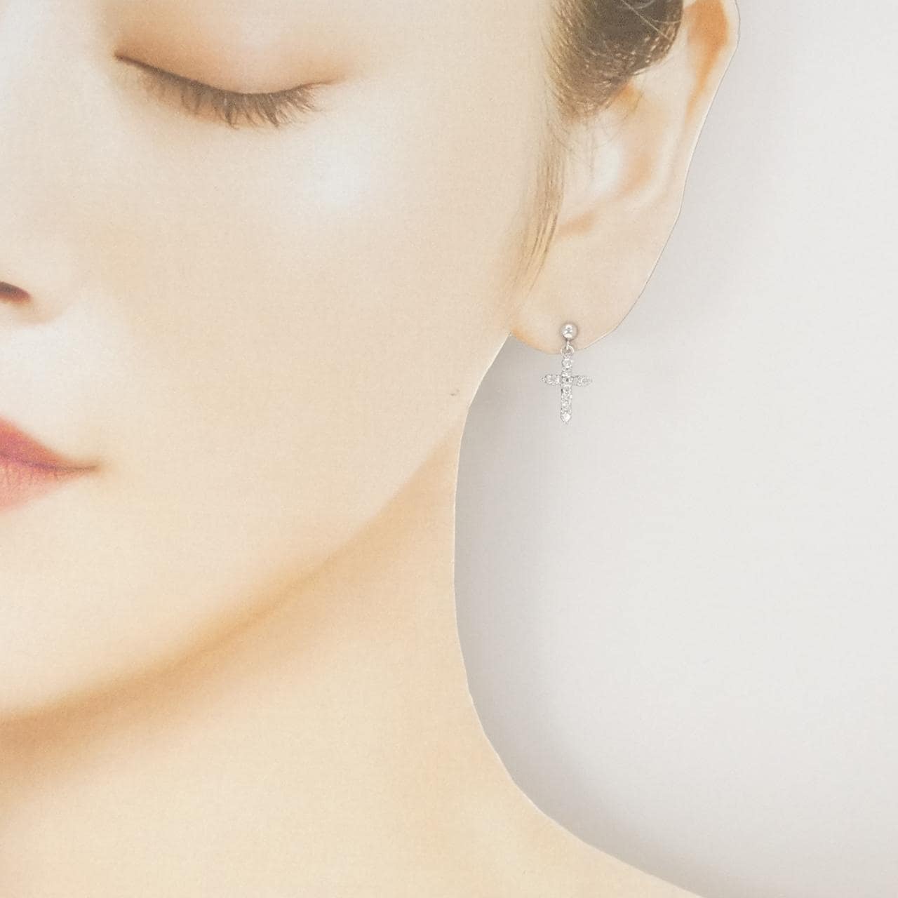 PT900 クロス ダイヤモンド ピアス 0.30CT