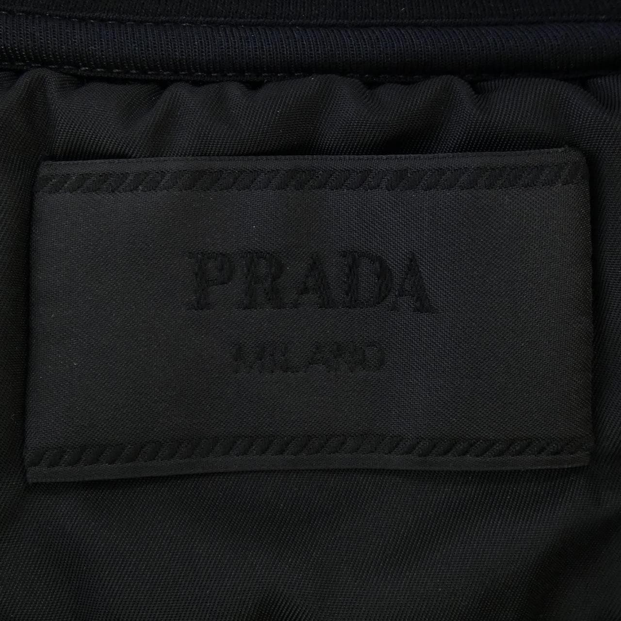 プラダ PRADA テクニカルコットン トライアングルロゴ UJL30A S222 110Q スウェット