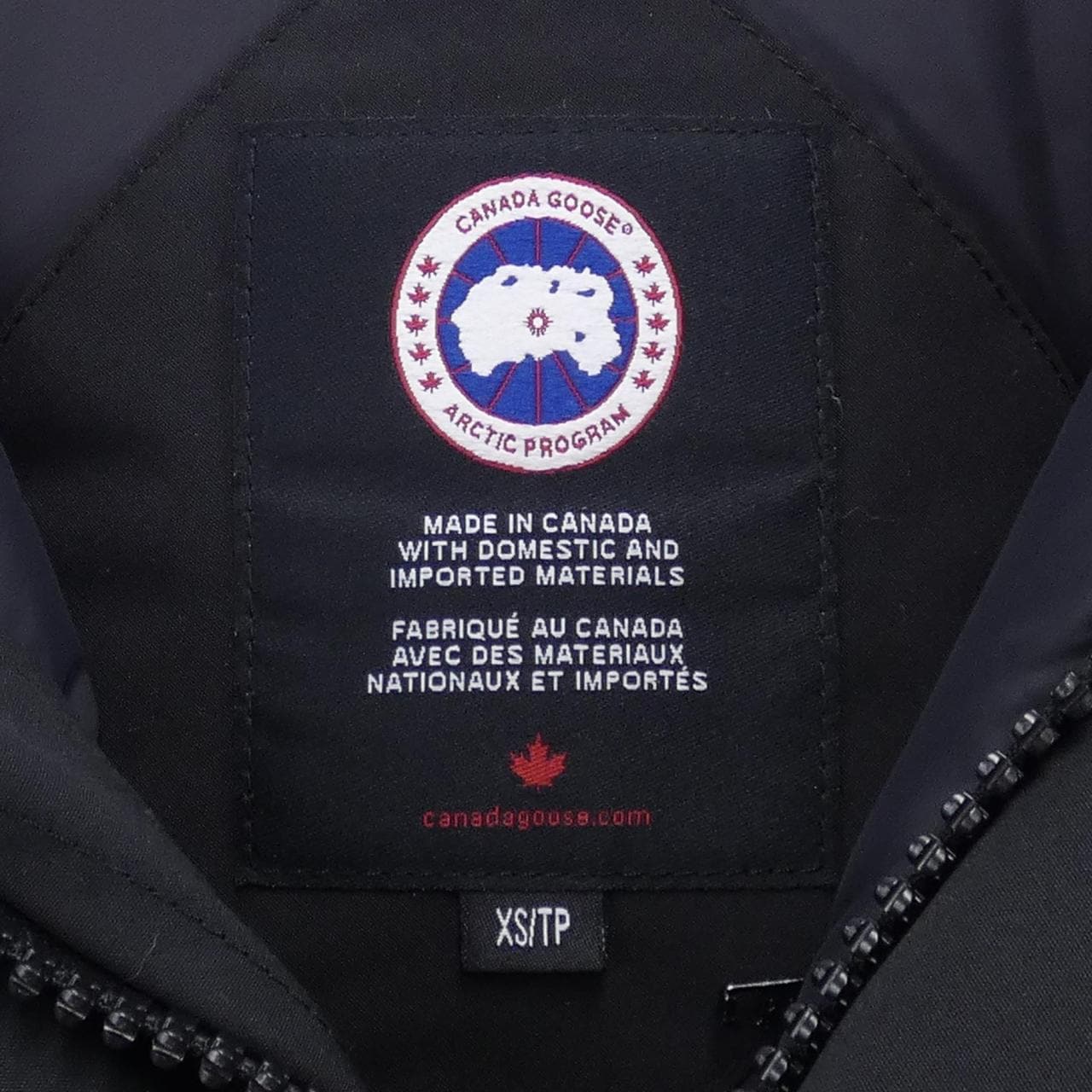 カナダグース CANADA GOOSE ダウンジャケット