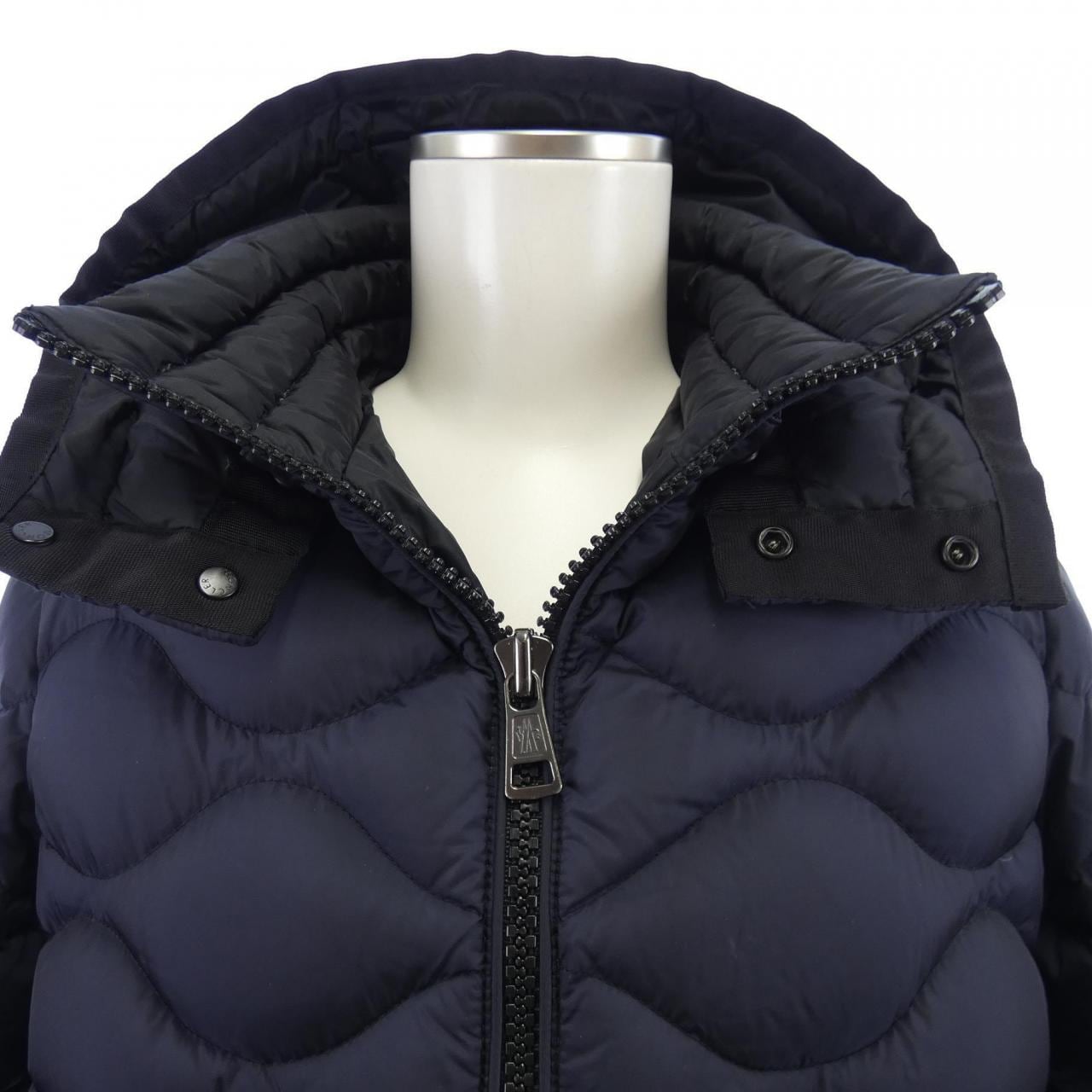モンクレール MONCLER MORANDIERES ダウンジャケット