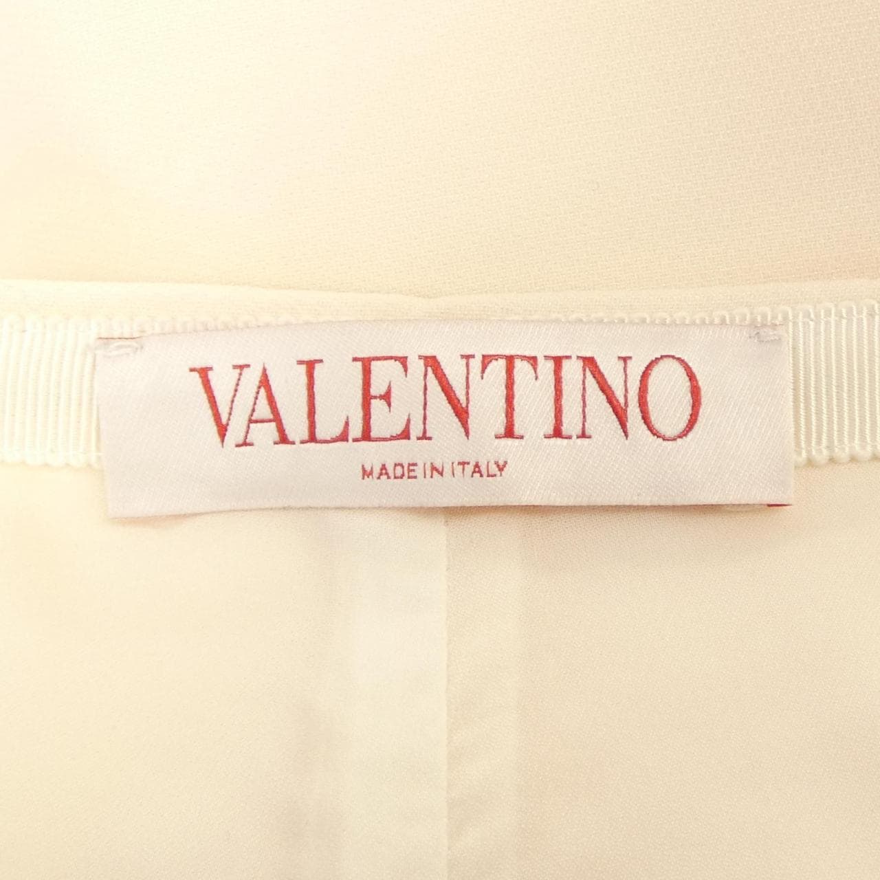 ヴァレンティノ VALENTINO XB0RA8U1CF ショートパンツ