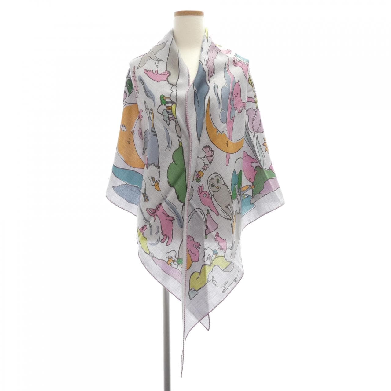 エルメス HERMES MILLE ET UN LAPINS H364007S トライアングルジェアン ショール