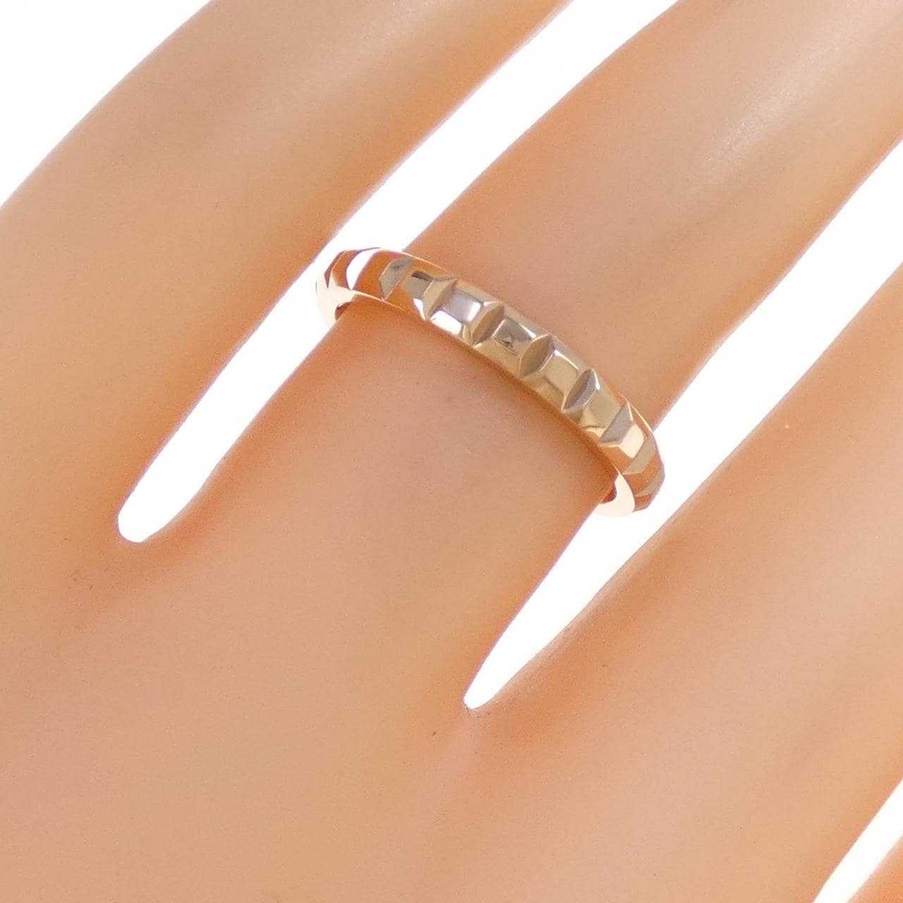 Boucheron de Paris medium ring
