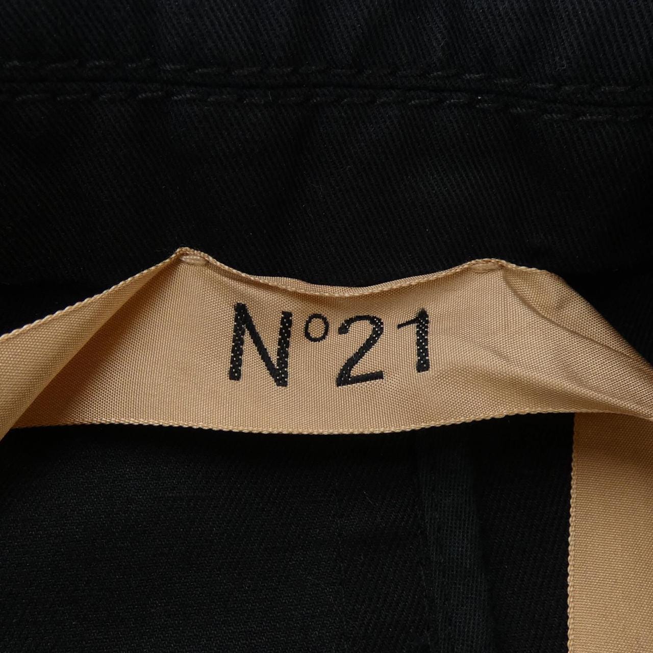 ヌメロヴェントゥーノ N°21 コート