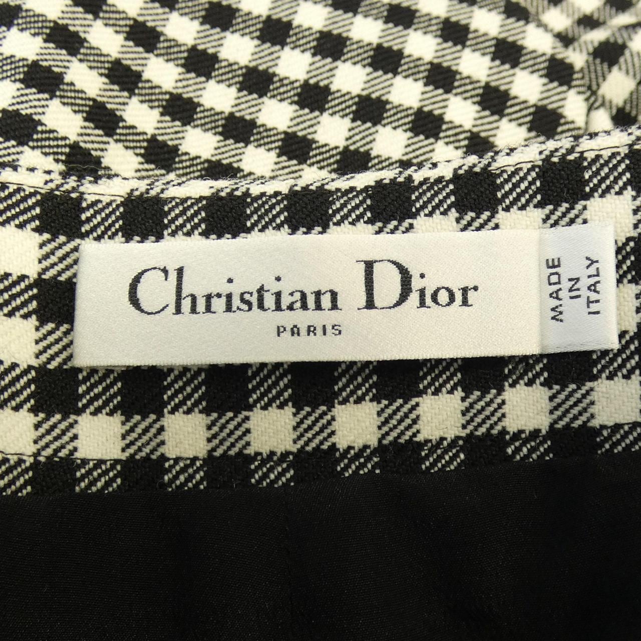 クリスチャンディオール CHRISTIAN DIOR 341P03A1542 ショートパンツ