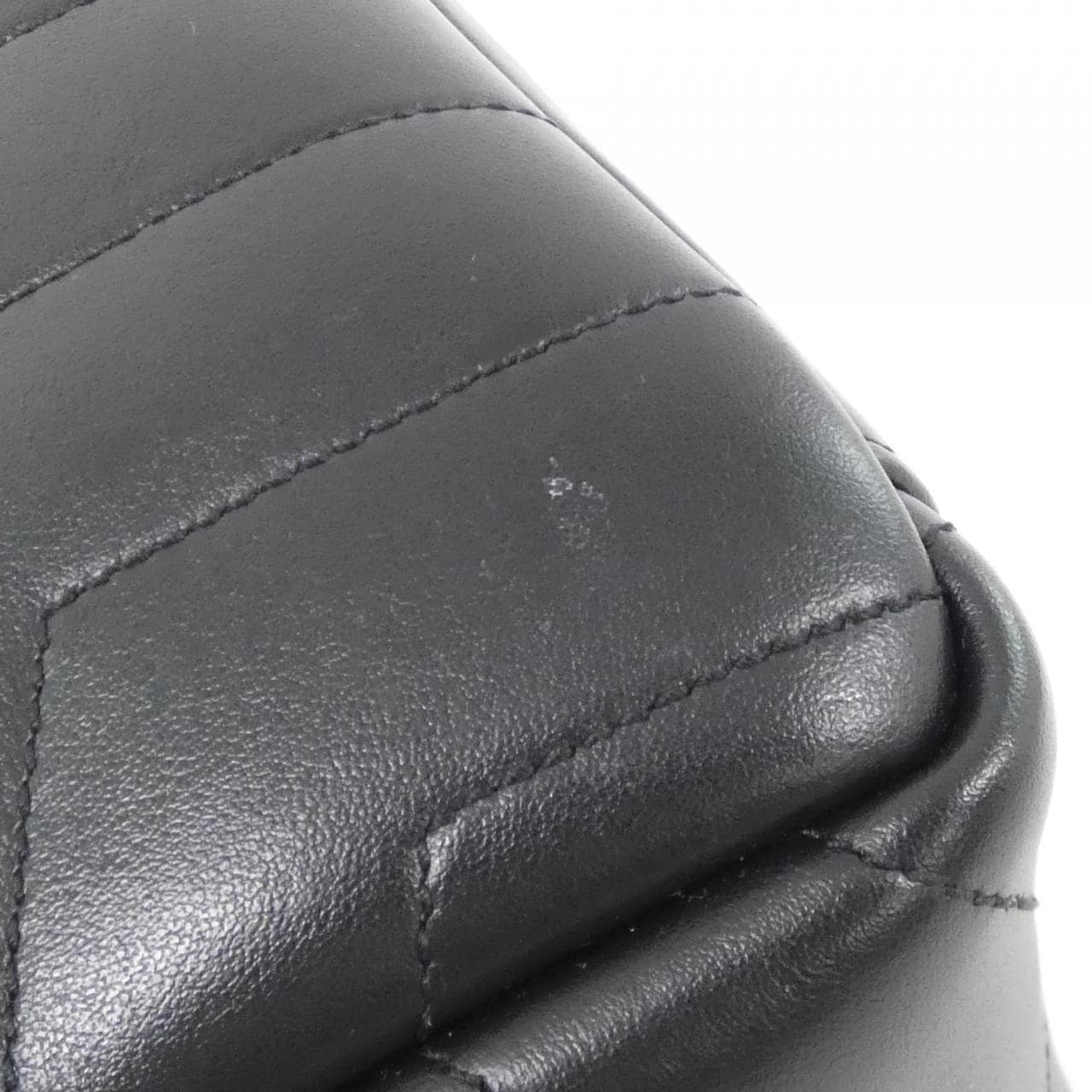 サンローラン ルル 574102 DV746 ショルダーバッグ