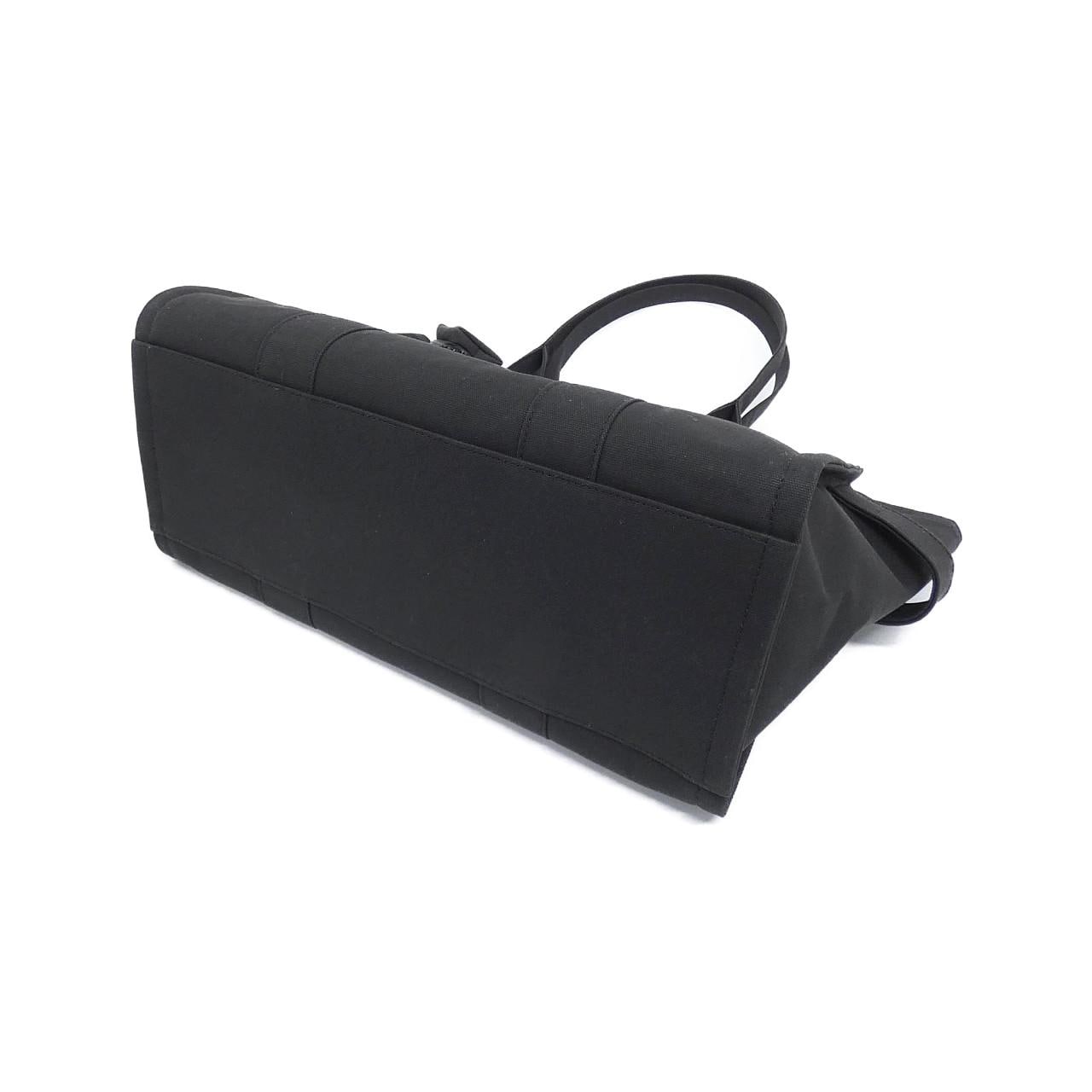 【新品】マークジェイコブス THE DOGGY BAG 2R5HTT010H02 ドッグキャリー