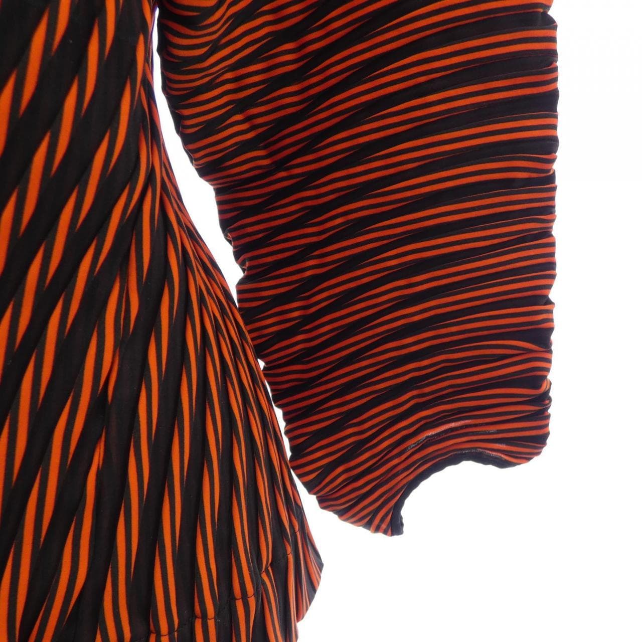 イッセイミヤケ ISSEY MIYAKE IM74FJ500 トップス