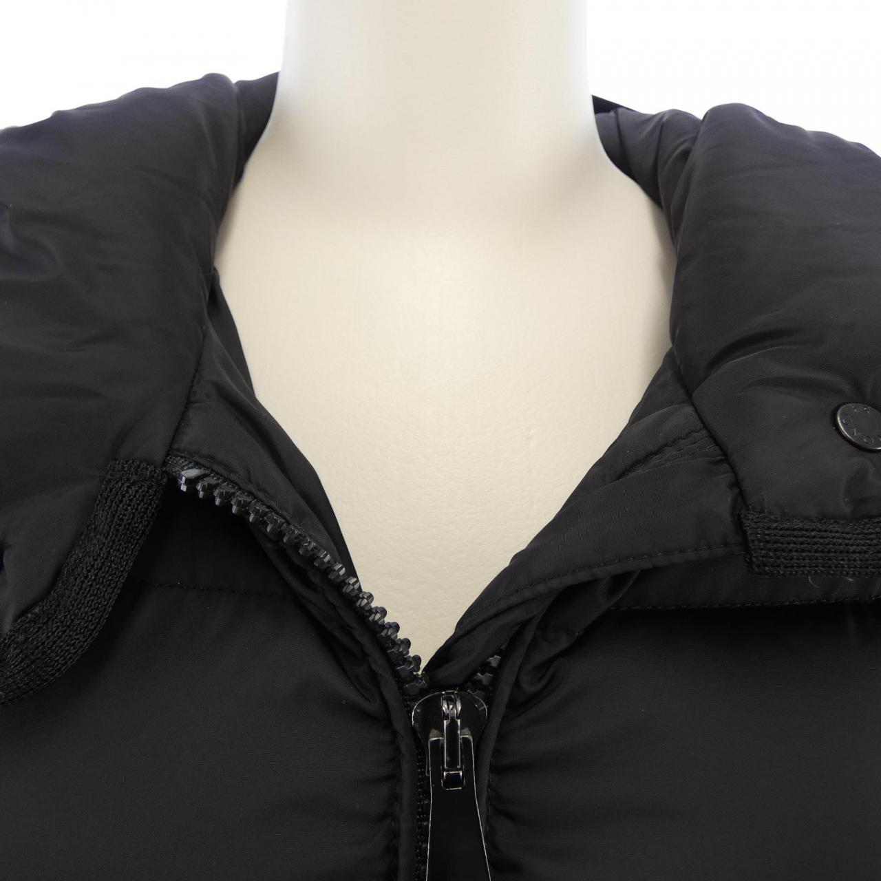 モンクレール MONCLER BETULA ダウンジャケット