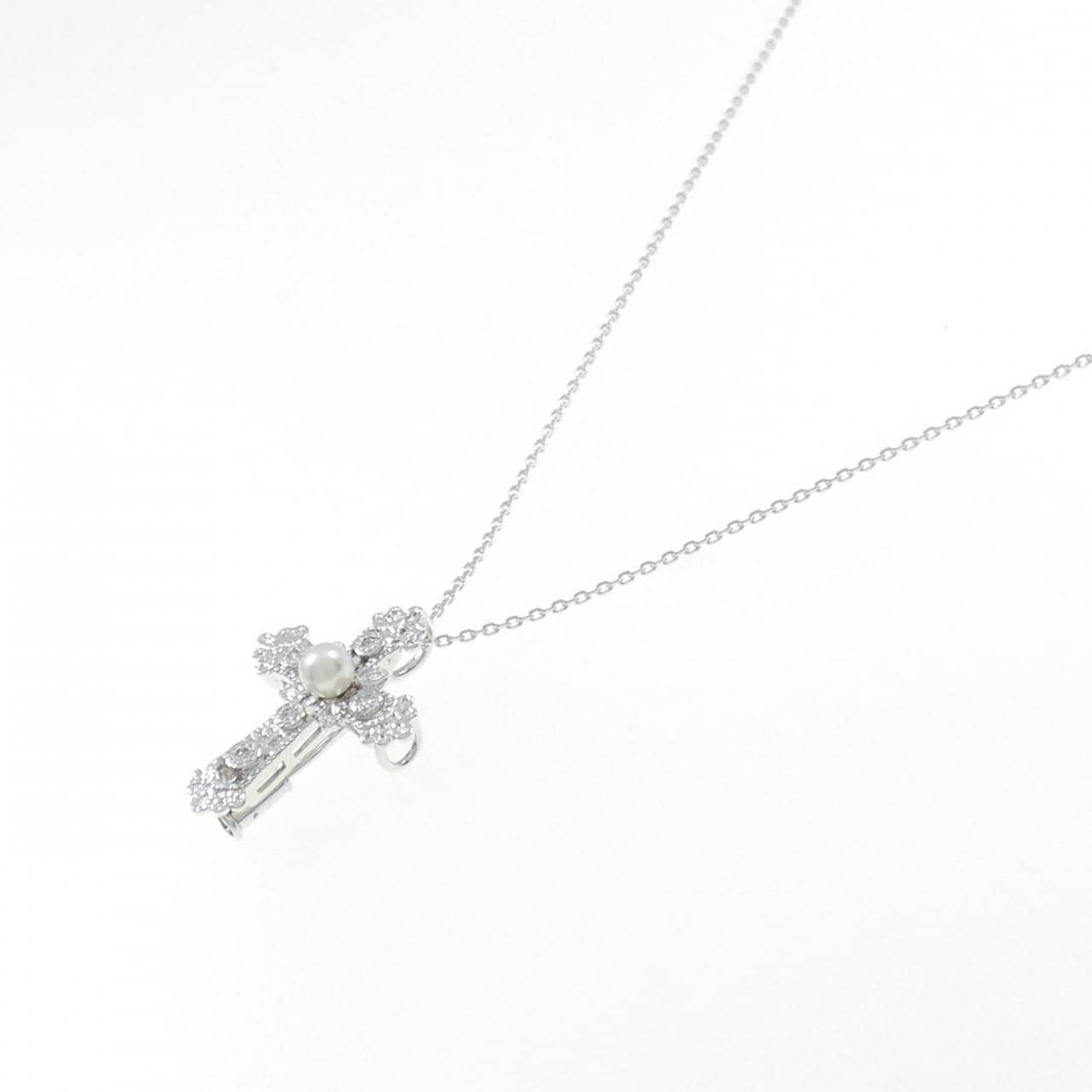 K18WG 十字Akoya珍珠项链 4 毫米