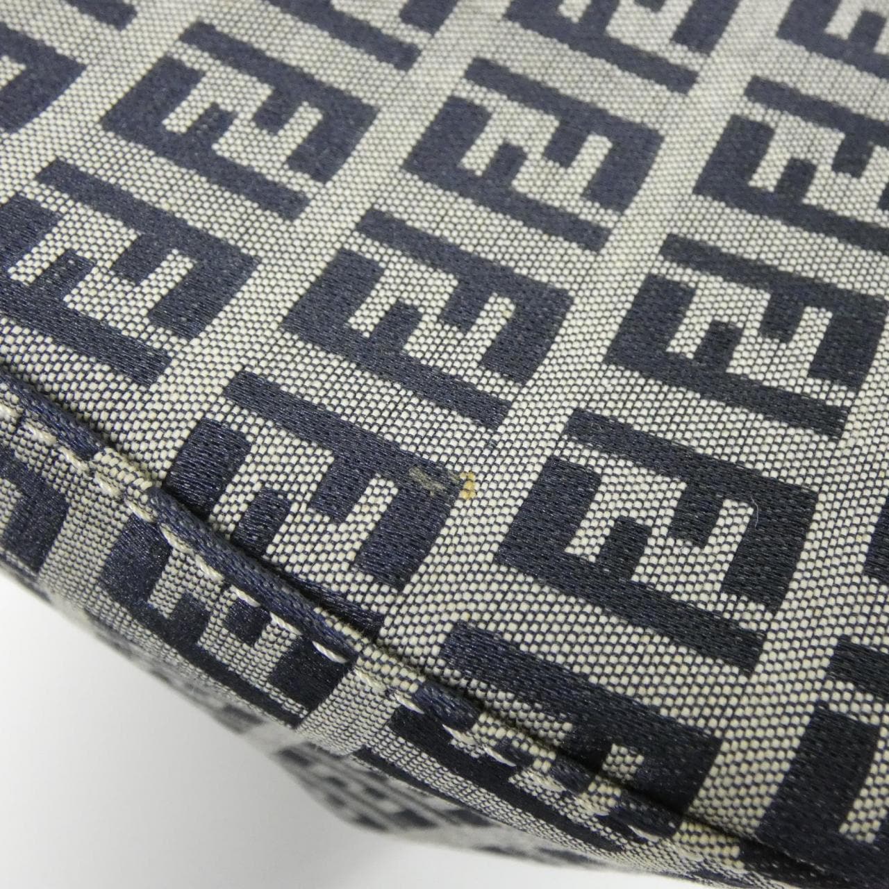 【ヴィンテージ】フェンディ 16115 ショルダーバッグ