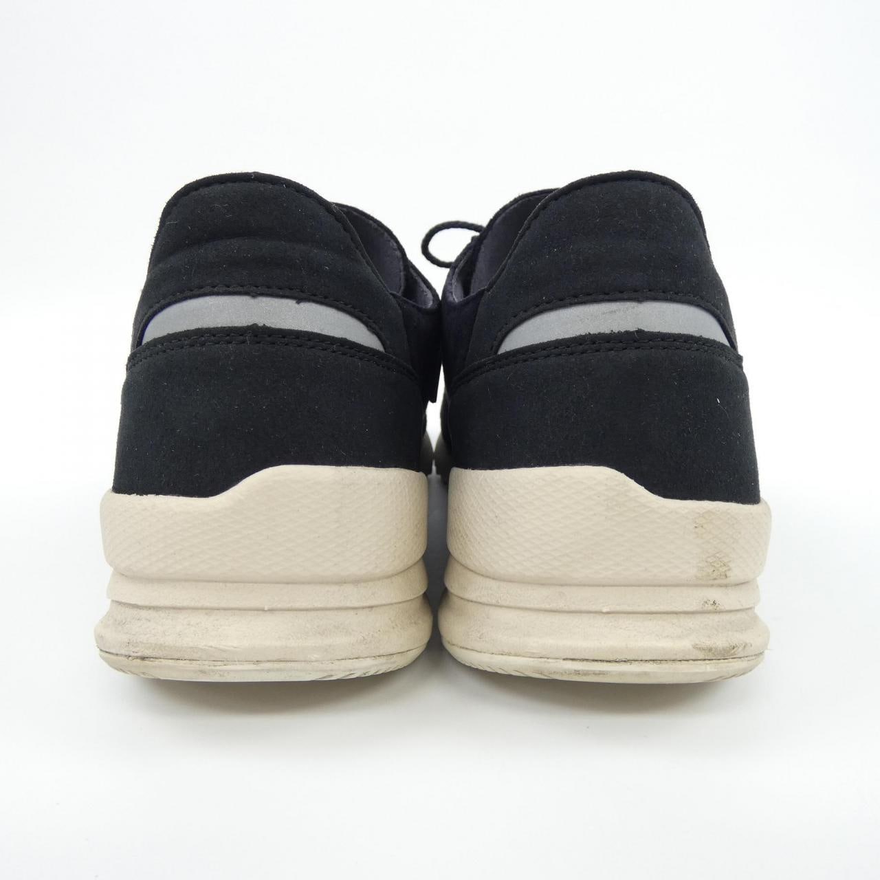 ONITSUKA TIGER スニーカー