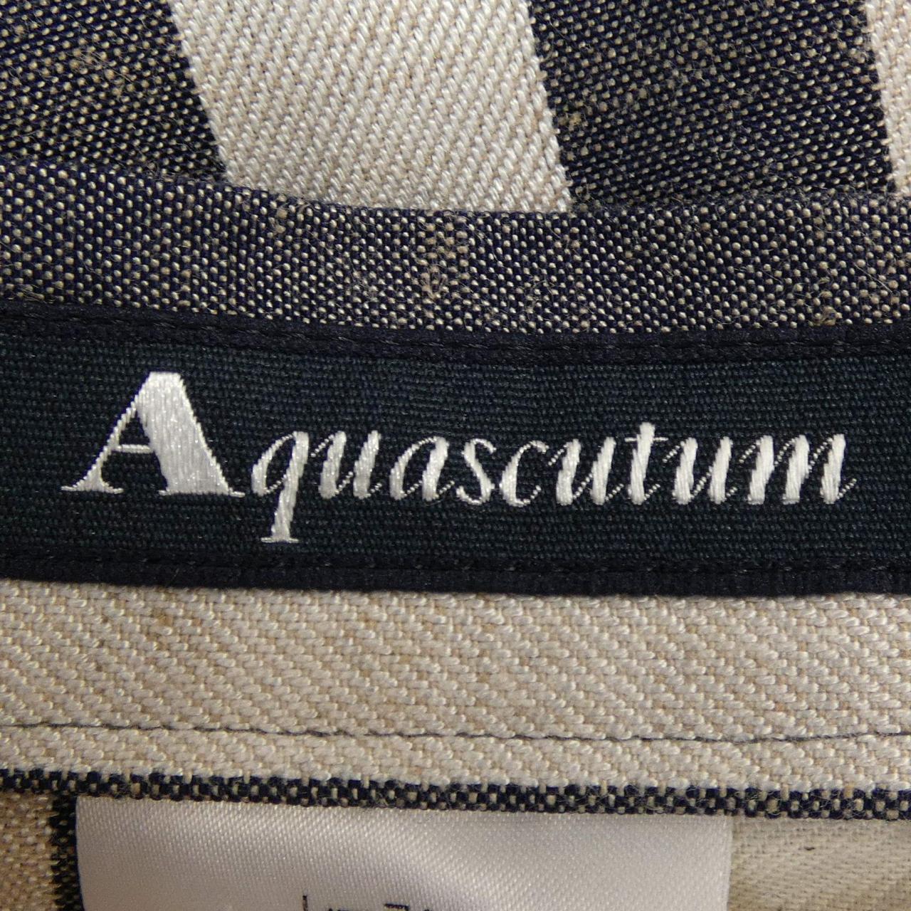 アクアスキュータム Aquascutum パンツ