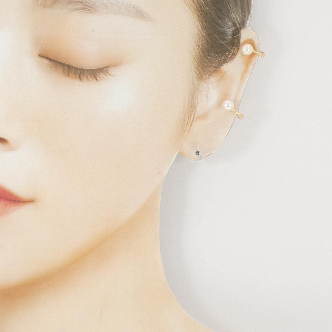 4°C Akoya珍珠耳夹 5.6毫米