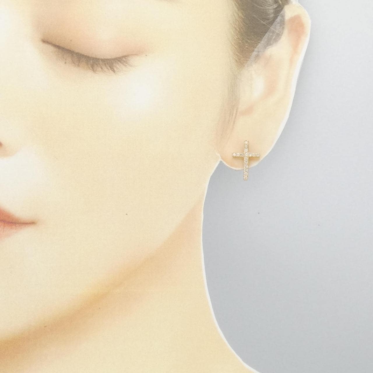 [BRAND NEW] K18YG cross Diamond earrings 0.40CT