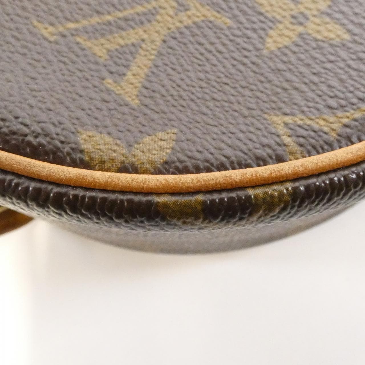 ルイヴィトン モノグラム タンブラン M51179 ショルダーバッグ