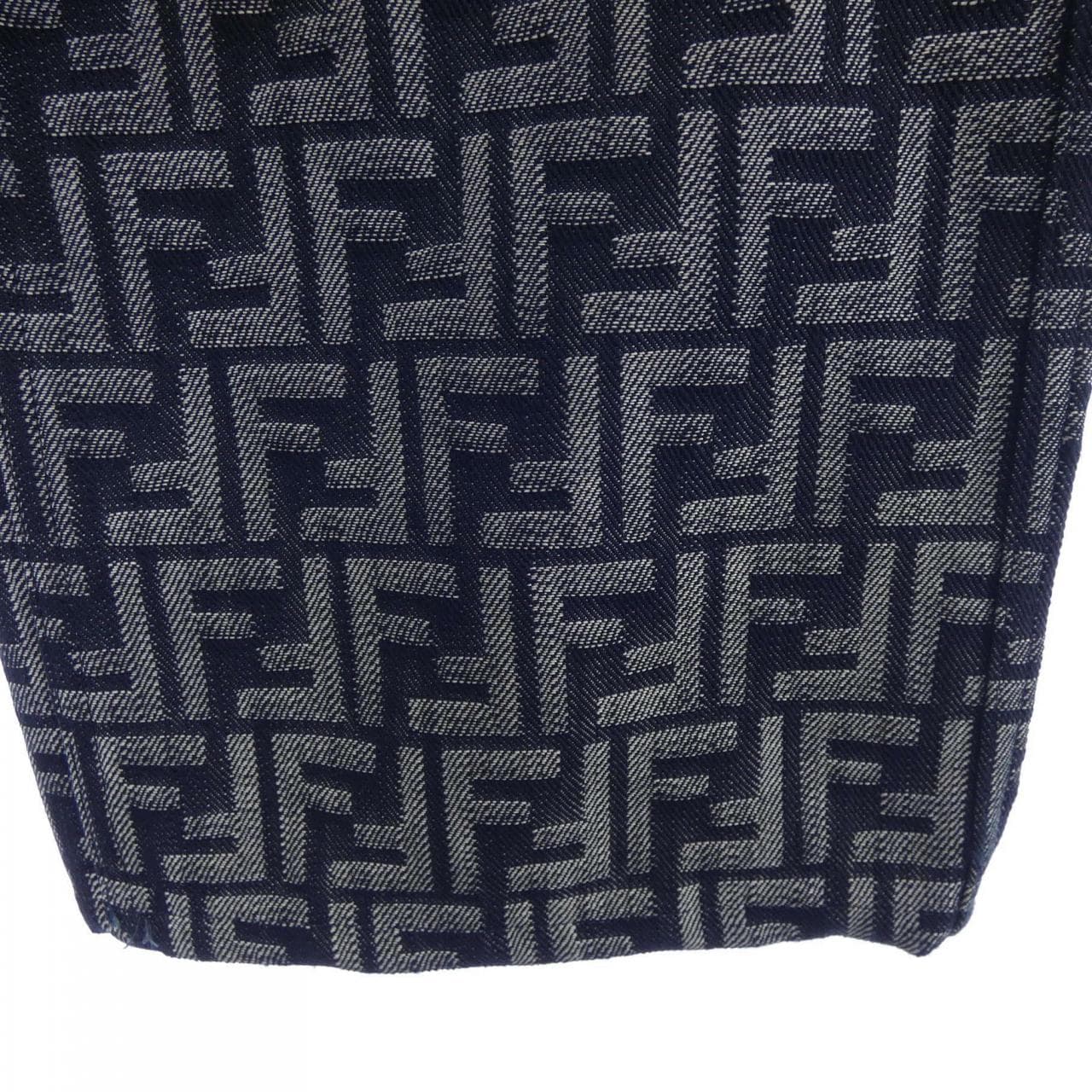 フェンディ FENDI パンツ