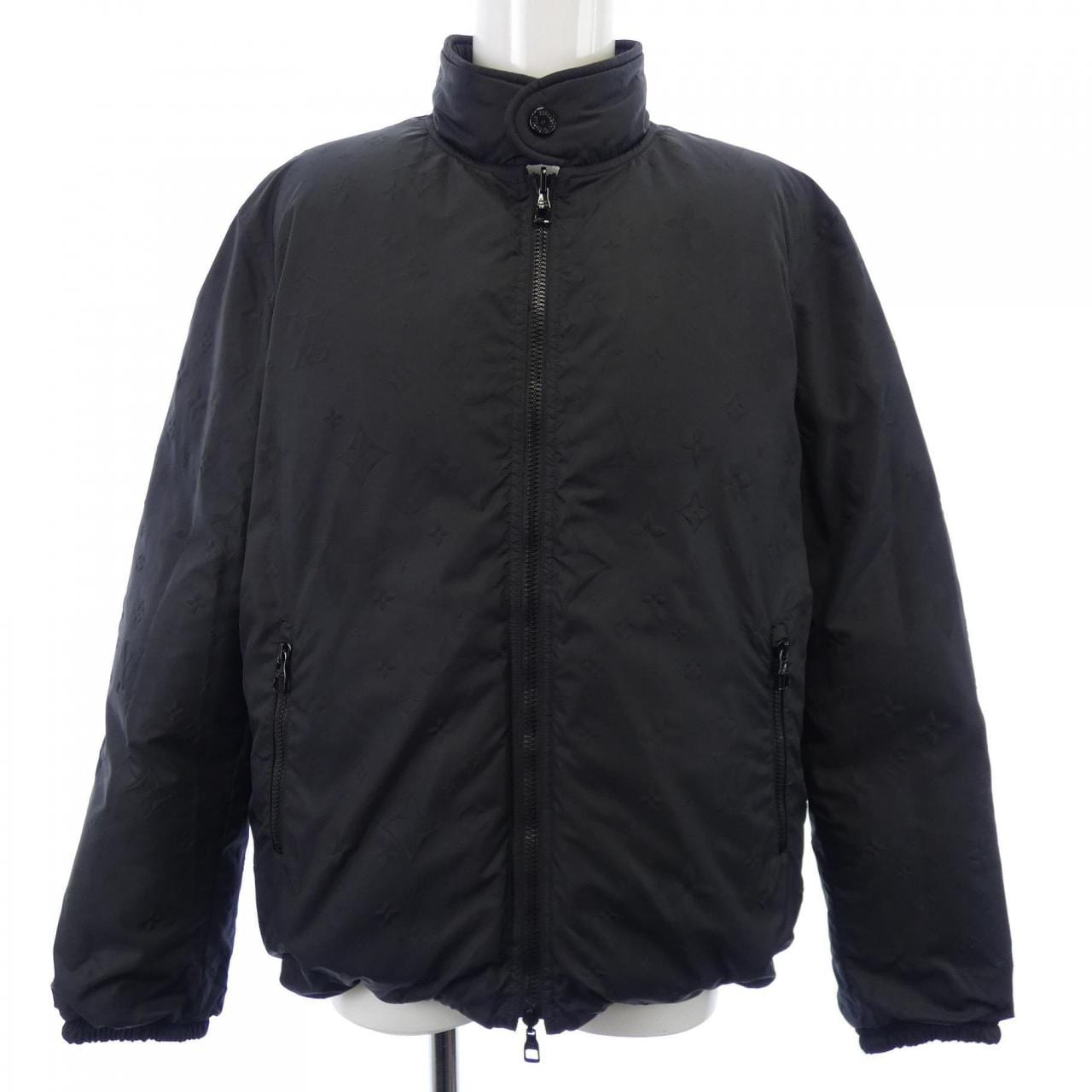 ルイヴィトン LOUIS VUITTON HLB45WAB2 ダウンジャケット