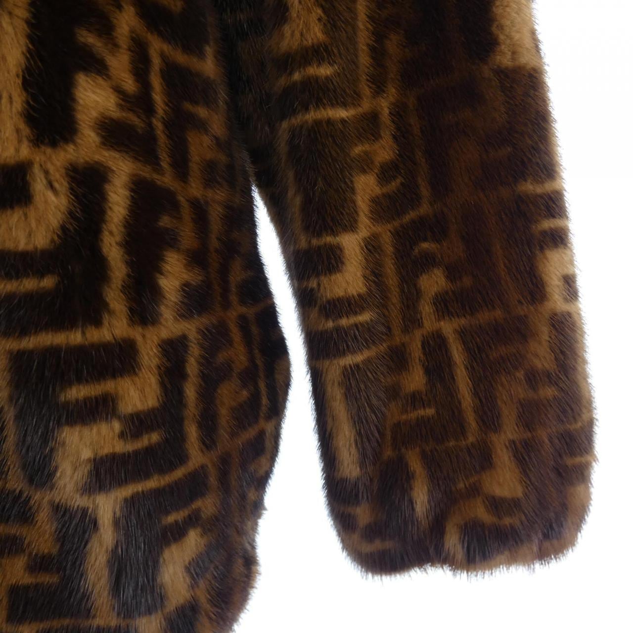 FENDI K WAY FNE70I AEKV 夾克