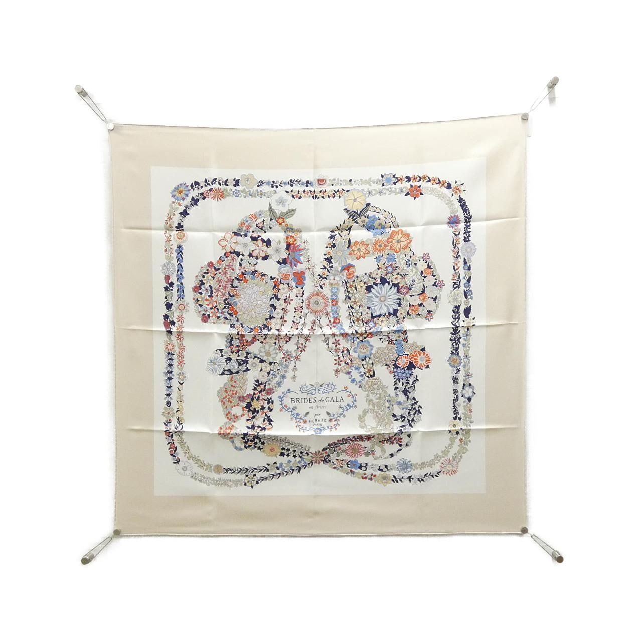 エルメス BRIDES DE GALA EN FLEURS カレ スカーフ