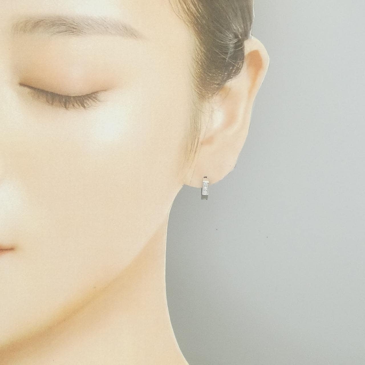 K18WG ダイヤモンド ピアス 0.12CT