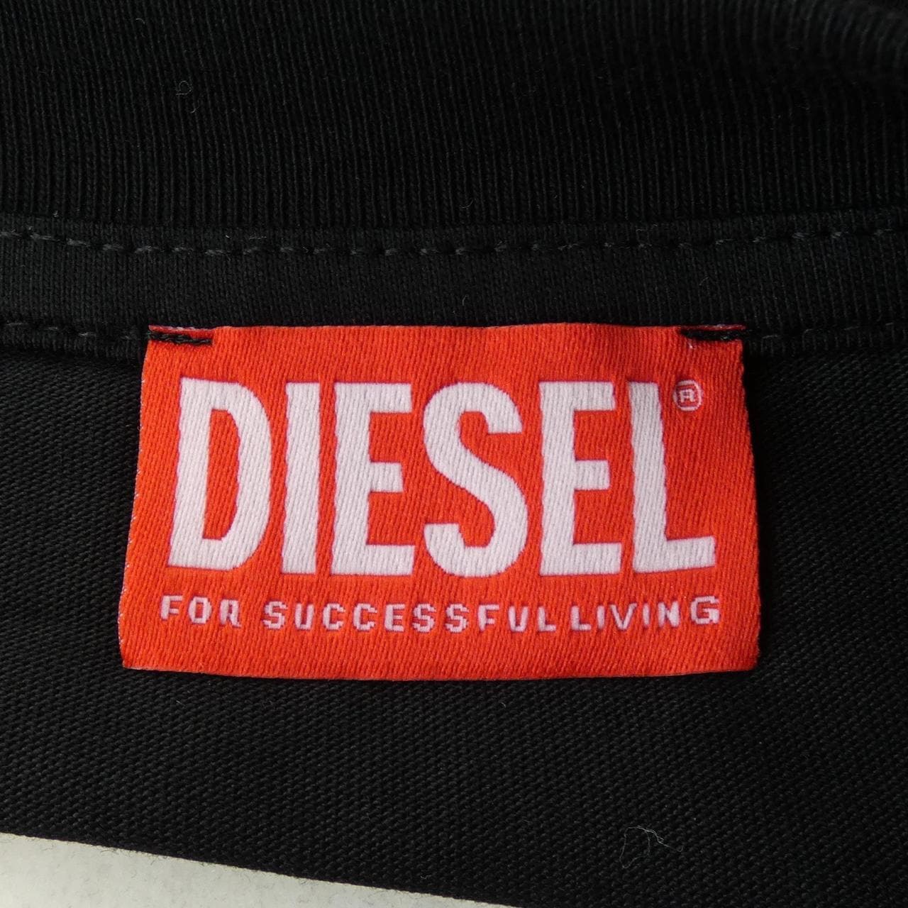 ディーゼル DIESEL Tシャツ