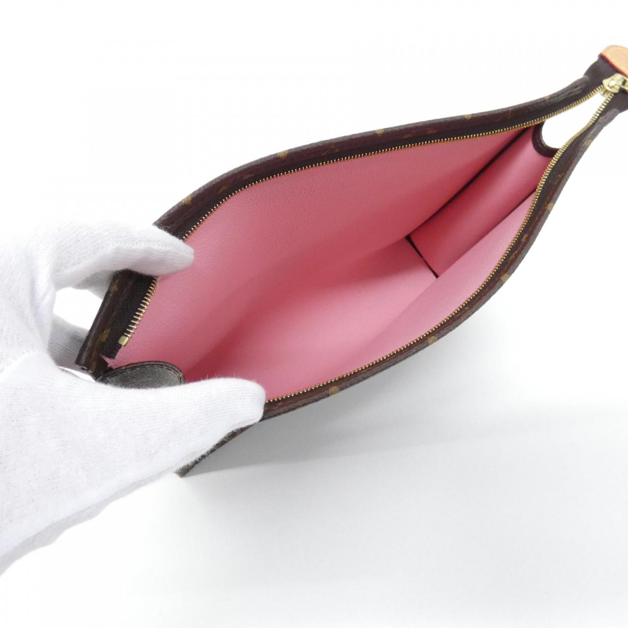 ルイヴィトン モノグラム トリオ ポッシュ トワレ M47195 ポーチ