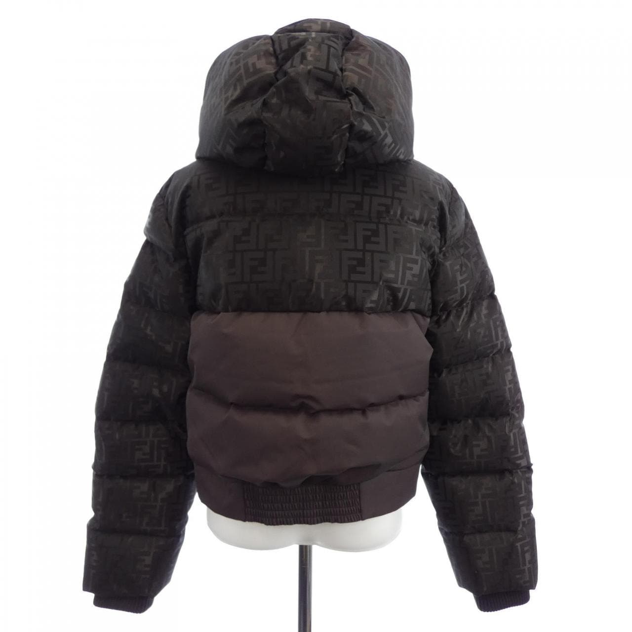 フェンディ FENDI FAN225 AT91 ダウンジャケット