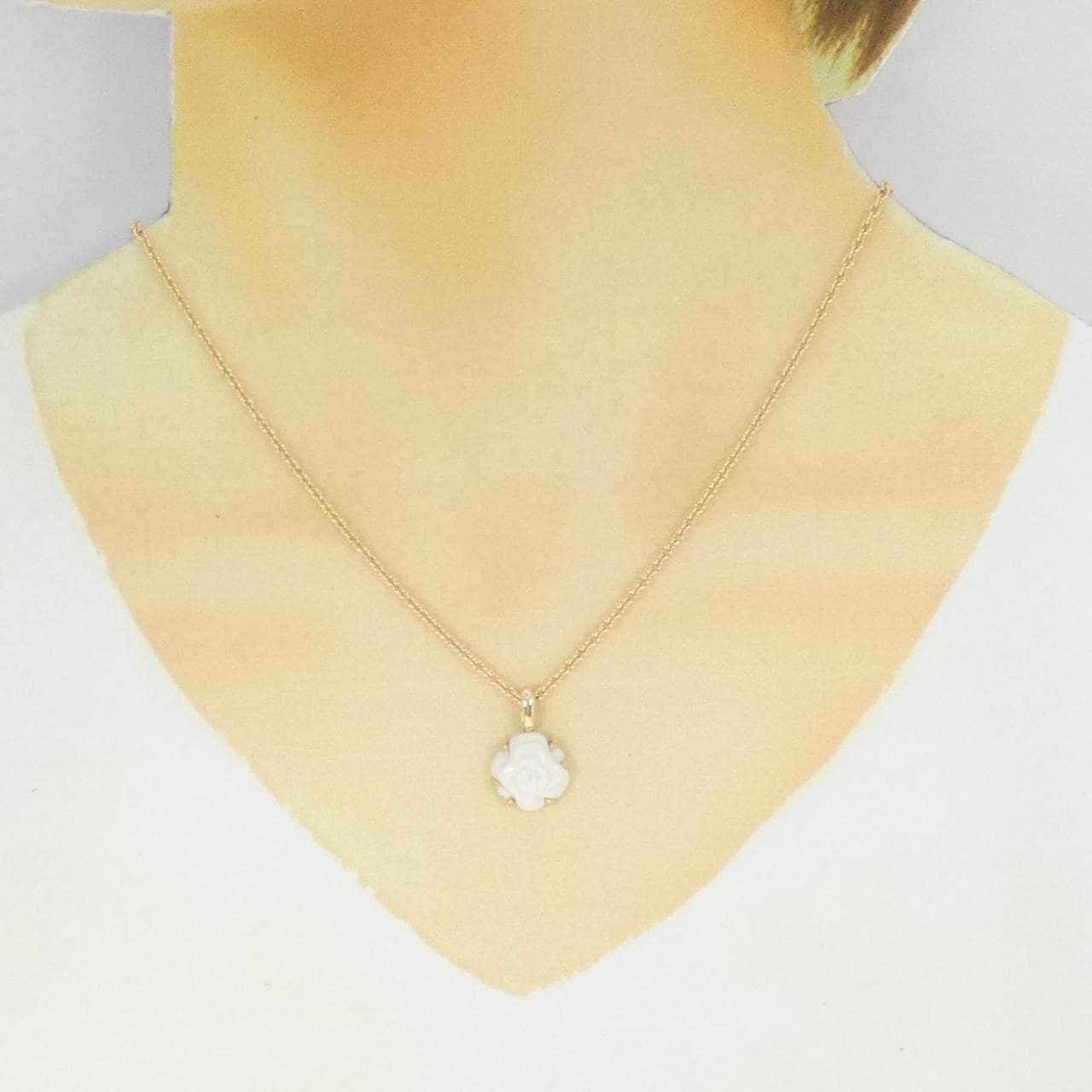 CHANEL camellia necklace
