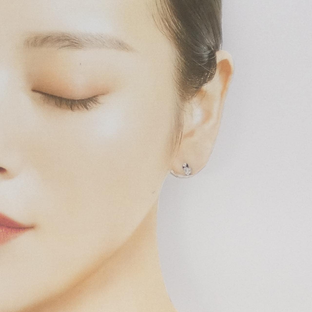 K18WG ハート ダイヤモンド ピアス 0.10CT