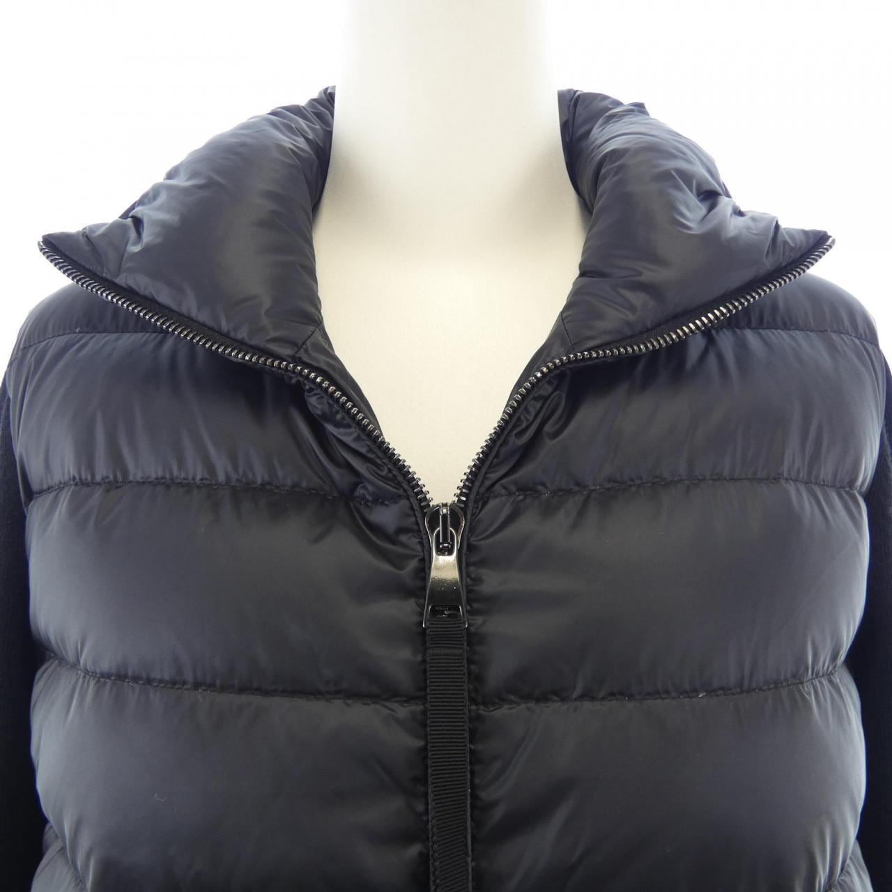 モンクレール MONCLER 20939B51200 ダウンジャケット