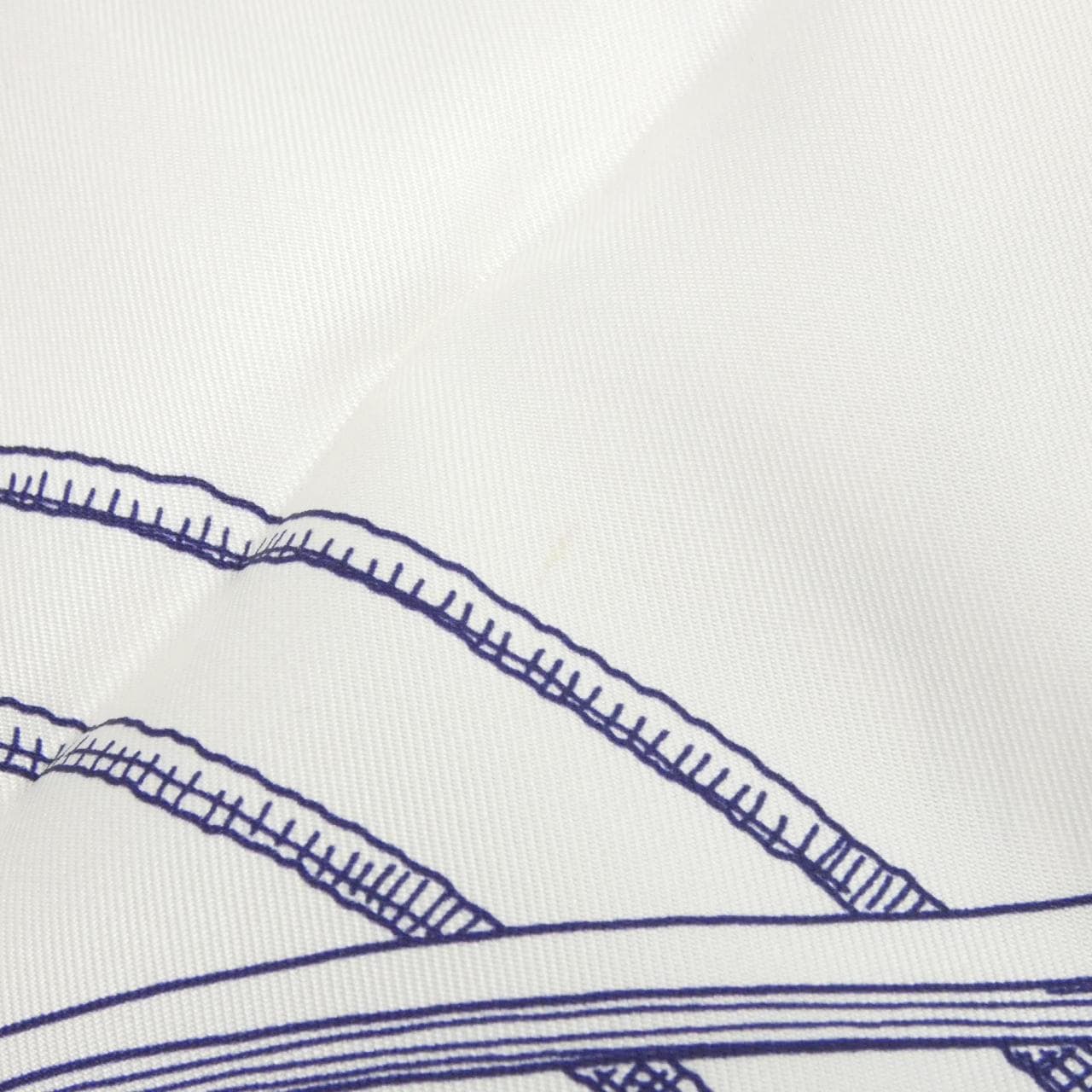 エルメス マキシ ツイリー ルーロ スカーフ