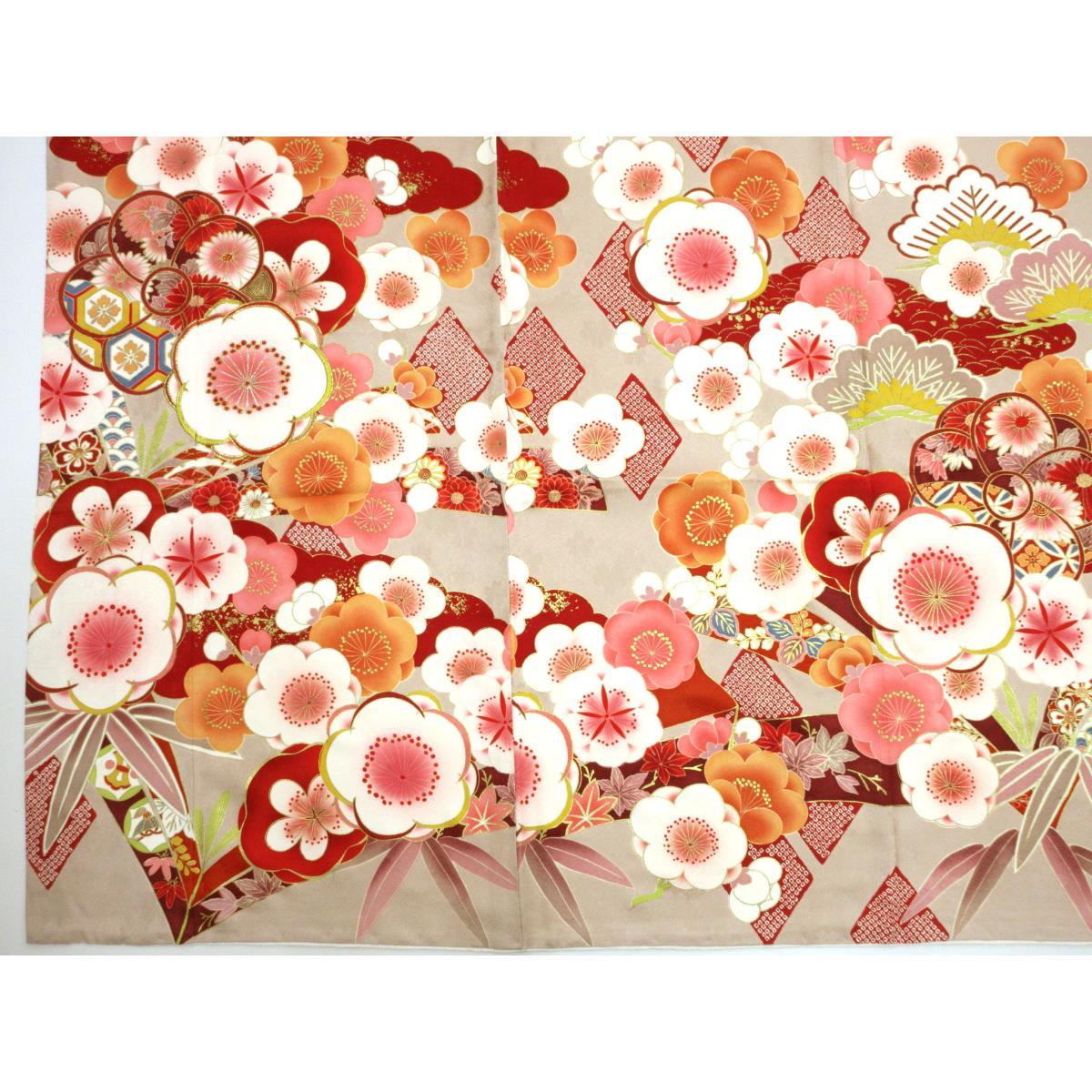 振袖　友禅金彩加工　刺繍入り　身幅２Ｌ寸